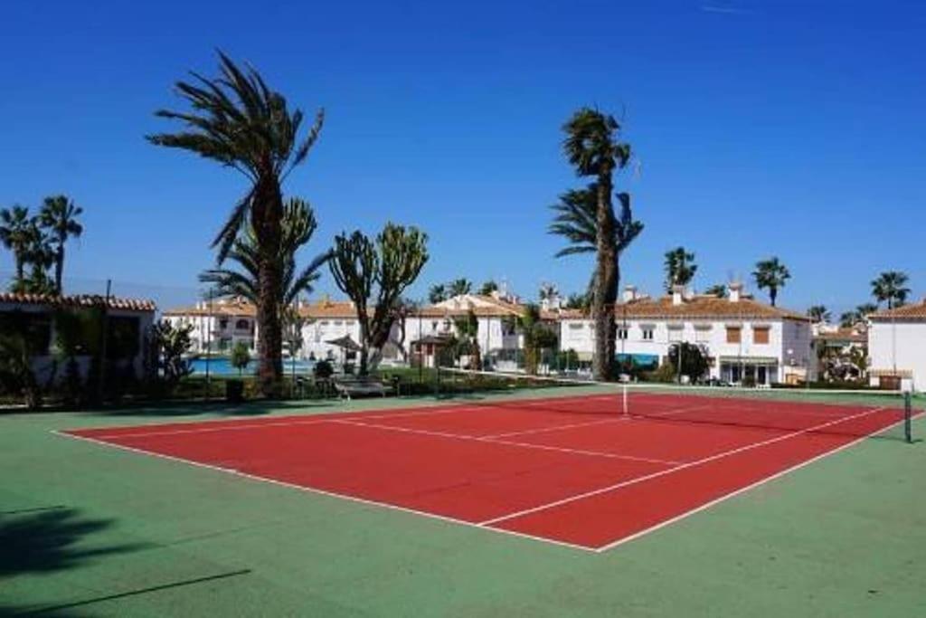 Bungalow En Los Balcones Planta Baja Manzana 5 Numero 18 Alicante Dış mekan fotoğraf