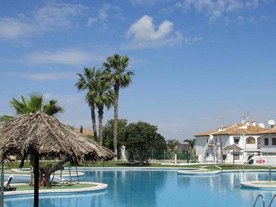 Bungalow En Los Balcones Planta Baja Manzana 5 No 18 Stayorihuelacosta #Prp004 Alicante Dış mekan fotoğraf